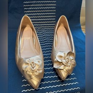 Taryn Rose Floral Flats in Rose Gold